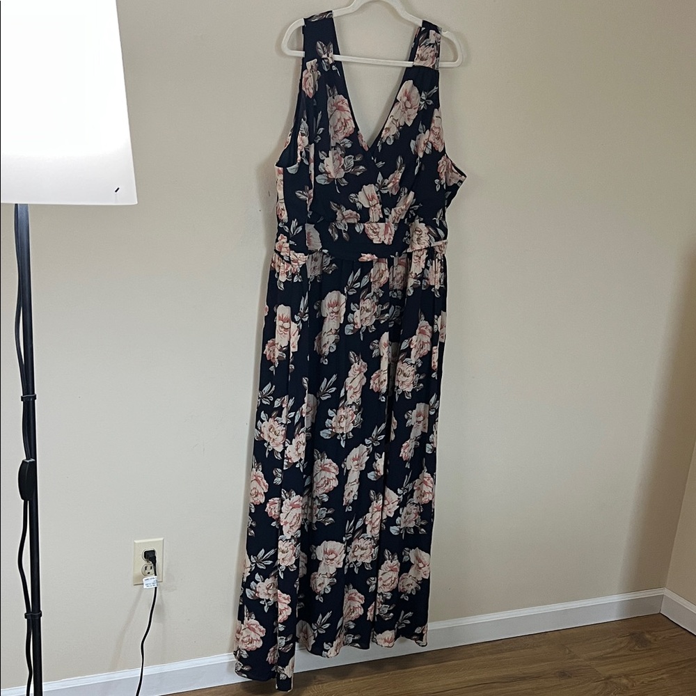Liza Luxe Navy Floral Dress